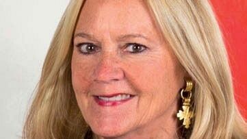 Leslie Hindman